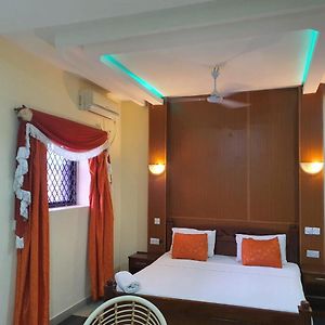 Regency Park Hotel